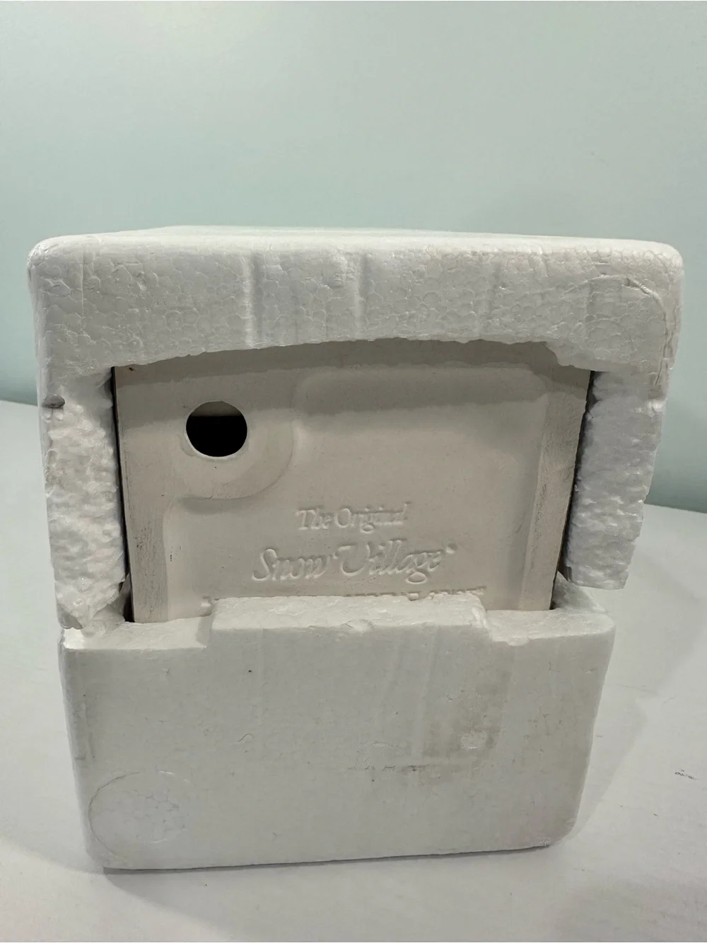 Department 56 Snow Village - The Secret Garden Florist (Read)